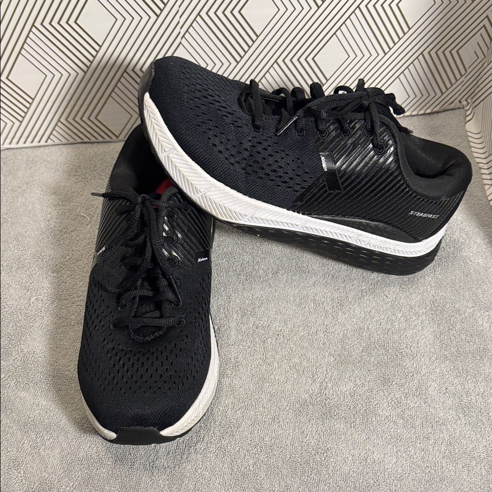 Xelero Steadfast black sneakers shoes Men's‎ 8.5 Black orthopedic Shoes X52800W